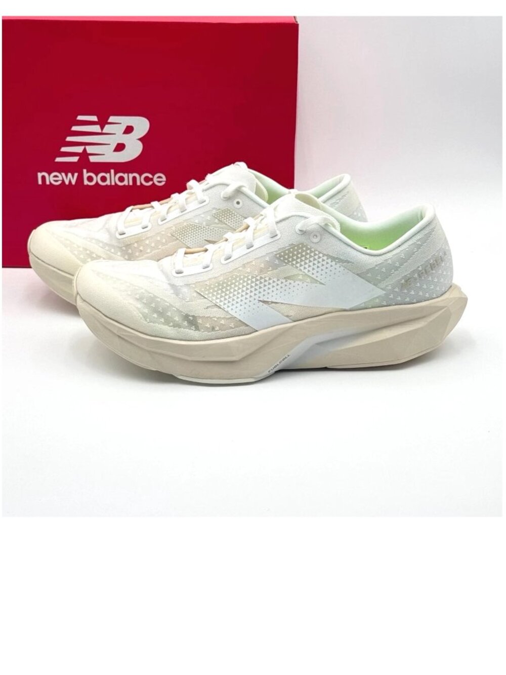 Men's Size 14 Wide 2E New Balance FuelCell Rebel v4 Running Shoes White Beige
